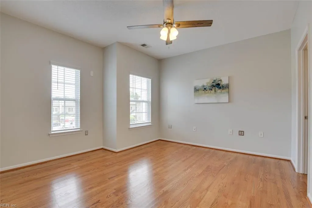 Virginia Beach, Virginia 23454, United States, 2 Bedrooms Bedrooms, ,3 BathroomsBathrooms,Residential,Active,183588