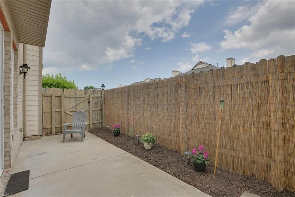 Virginia Beach, Virginia 23454, United States, 2 Bedrooms Bedrooms, ,3 BathroomsBathrooms,Residential,Active,183588