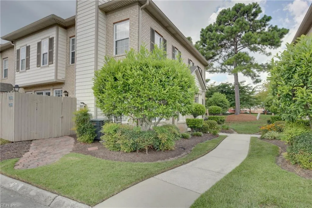 Virginia Beach, Virginia 23454, United States, 2 Bedrooms Bedrooms, ,3 BathroomsBathrooms,Residential,Active,183588