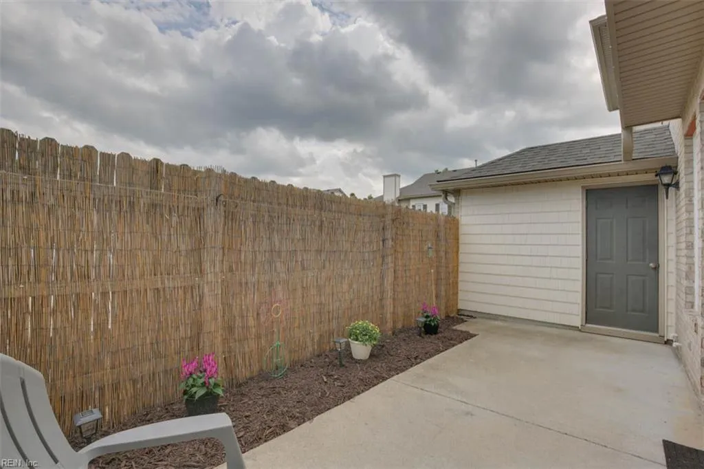 Virginia Beach, Virginia 23454, United States, 2 Bedrooms Bedrooms, ,3 BathroomsBathrooms,Residential,Active,183588