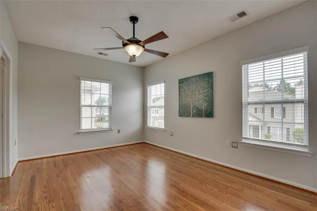 Virginia Beach, Virginia 23454, United States, 2 Bedrooms Bedrooms, ,3 BathroomsBathrooms,Residential,Active,183588