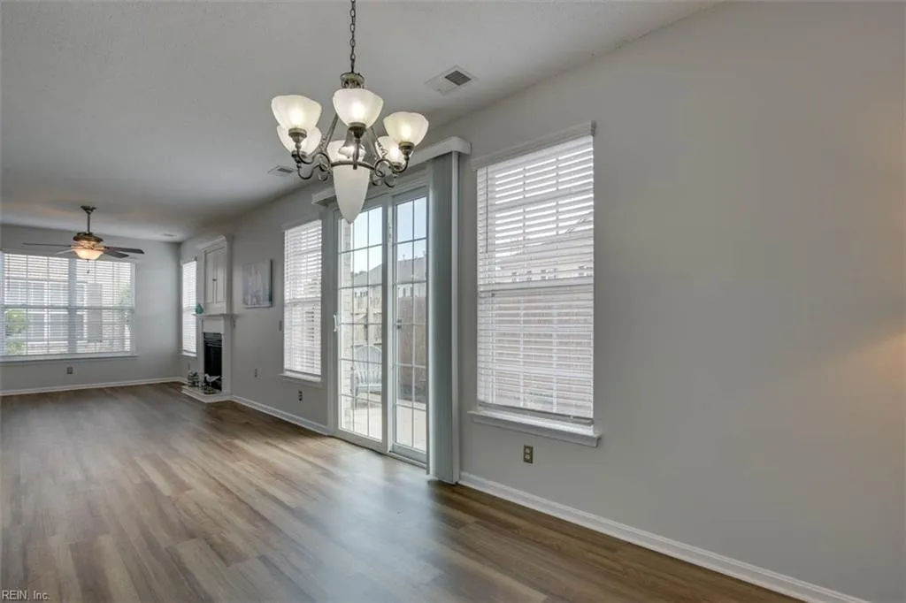 Virginia Beach, Virginia 23454, United States, 2 Bedrooms Bedrooms, ,3 BathroomsBathrooms,Residential,Active,183588