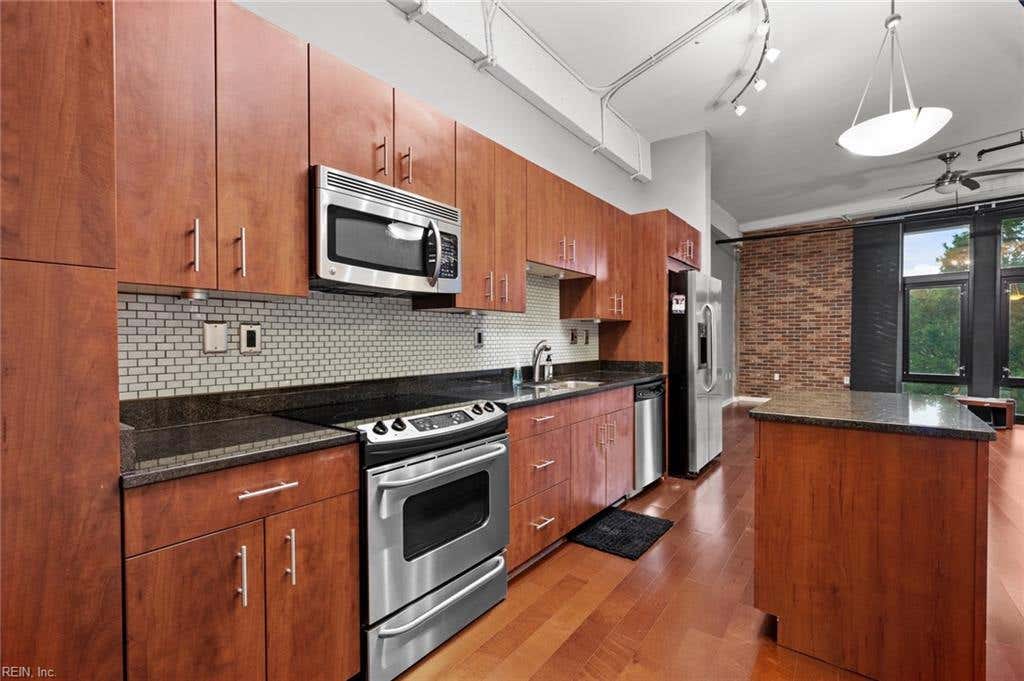 Photo of 415 Saint Pauls Boulevard, Norfolk, VA 23501 (MLS # 10645305)
