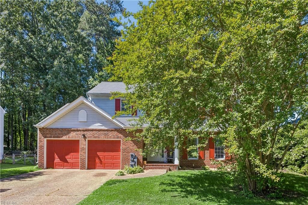 Photo of 312 Blacksmith Arch, Yorktown, VA 23693 (MLS # 10634159)