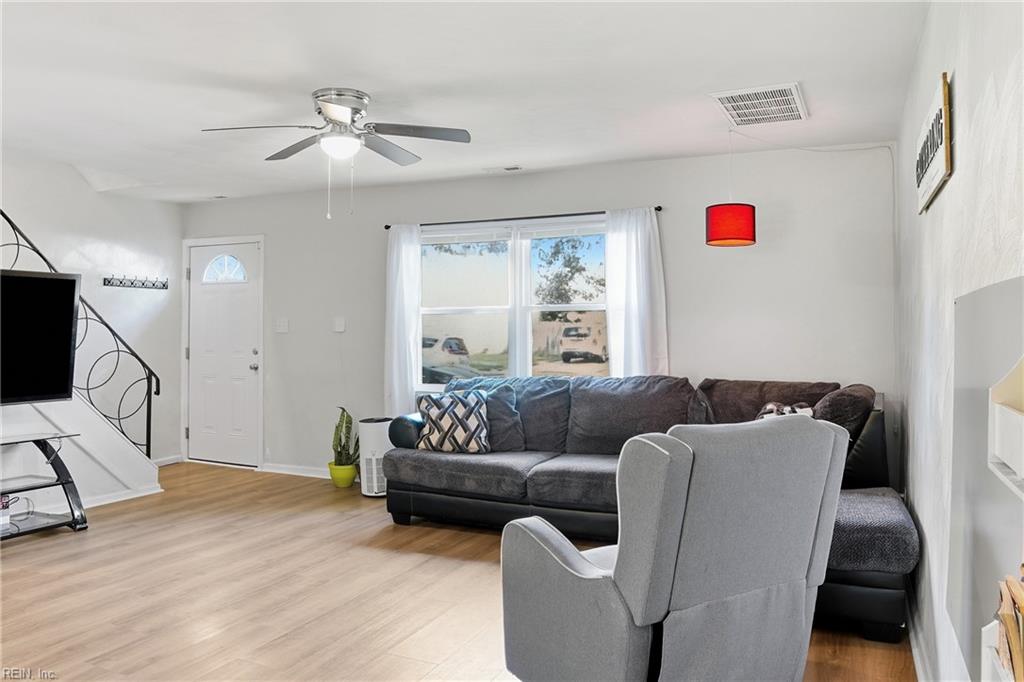 Photo of 5569 Deepdale Drive, Norfolk, VA 23502 (MLS # 10657428)