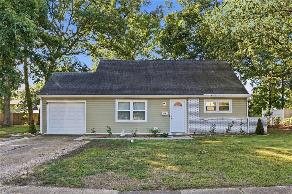 Photo of 5569 Deepdale Drive, Norfolk, VA 23502 (MLS # 10657428)