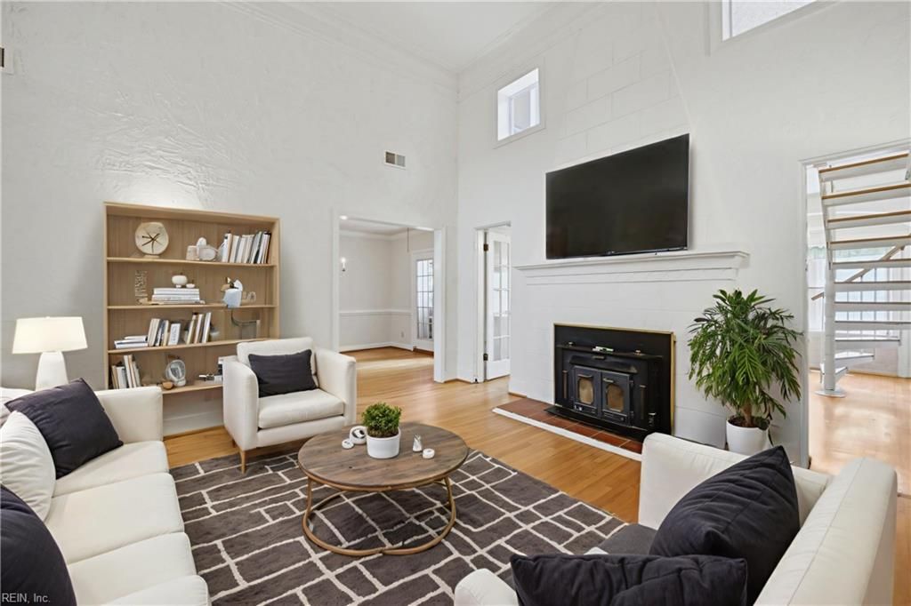 Photo of 1101 Lexan Avenue, Norfolk, VA 23508 (MLS # 10631364)