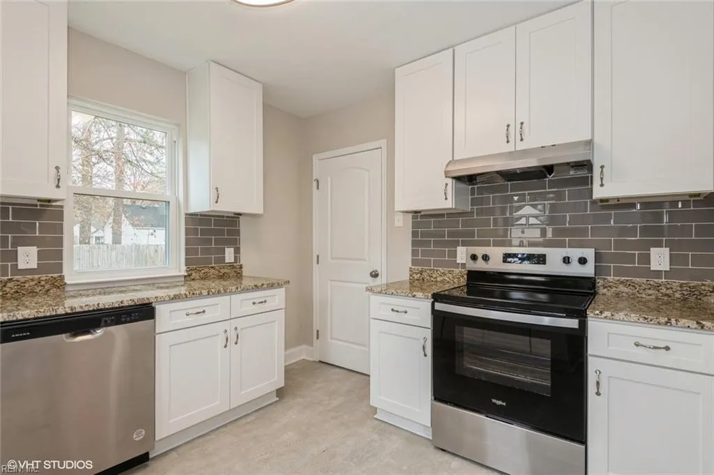 Norfolk, Virginia 23513, United States, 2 Bedrooms Bedrooms, ,1 BathroomBathrooms,Residential,Active,92846