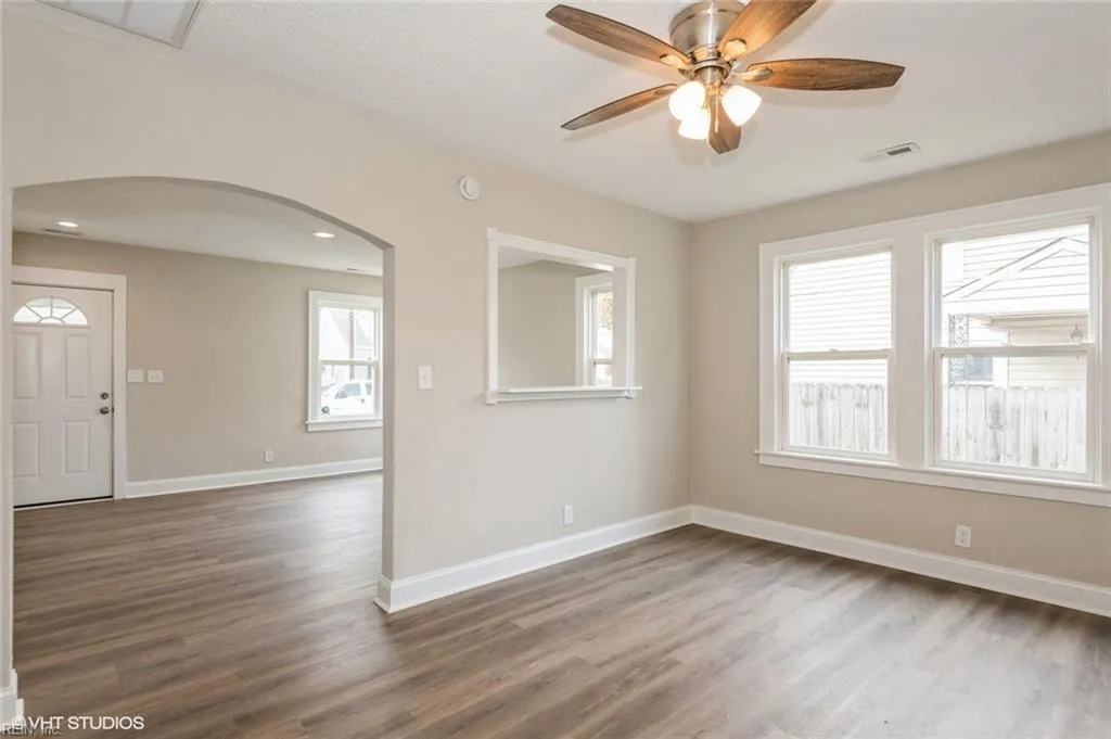 Norfolk, Virginia 23513, United States, 2 Bedrooms Bedrooms, ,1 BathroomBathrooms,Residential,Active,92846