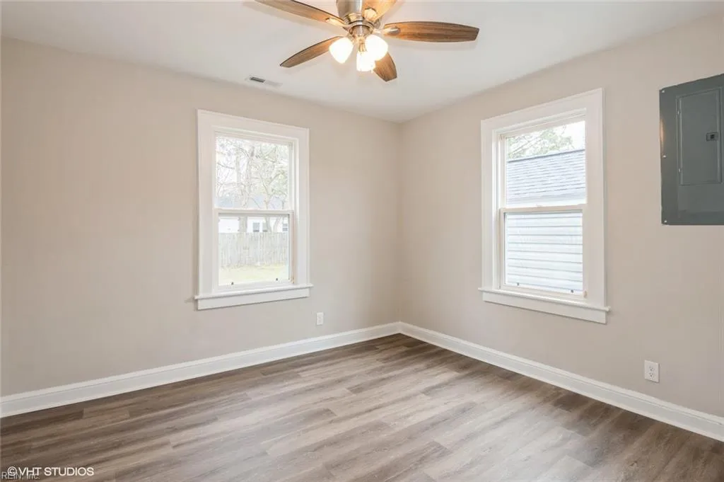 Norfolk, Virginia 23513, United States, 2 Bedrooms Bedrooms, ,1 BathroomBathrooms,Residential,Active,92846