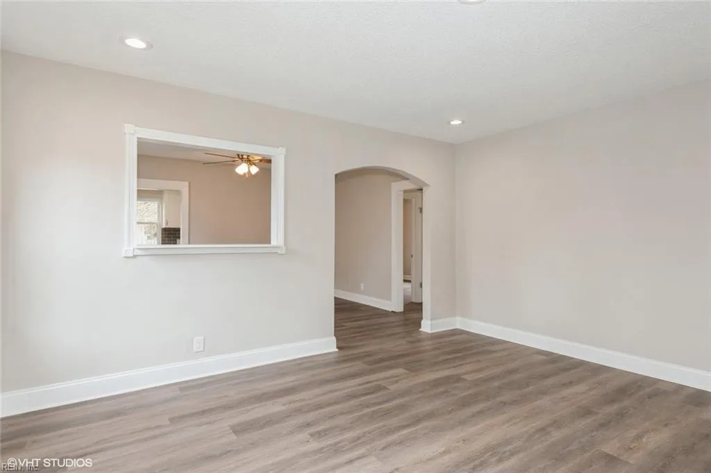 Norfolk, Virginia 23513, United States, 2 Bedrooms Bedrooms, ,1 BathroomBathrooms,Residential,Active,92846