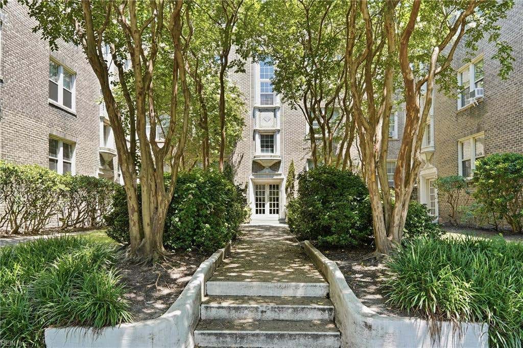 Photo of 940 Gates Avenue #2A, Norfolk, VA 23517 (MLS # 10643865)