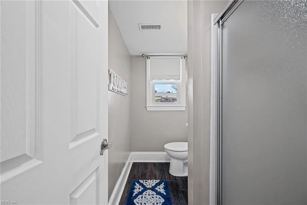 Newport News, Virginia 23602, United States, 5 Bedrooms Bedrooms, ,2 BathroomsBathrooms,Residential,Active,88790