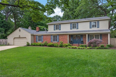 Photo of 1902 Crestview Landing, Virginia Beach, VA 23454 (MLS # 10636956)