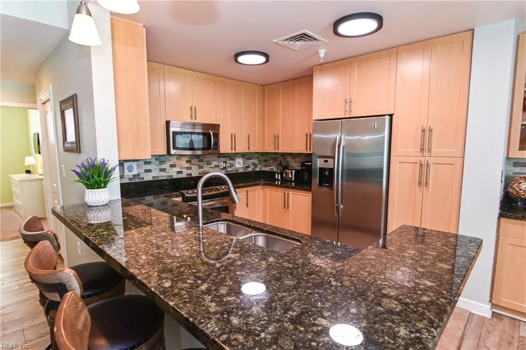 Virginia Beach, Virginia 23456, United States, 3 Bedrooms Bedrooms, ,2 BathroomsBathrooms,Residential,Active,136871