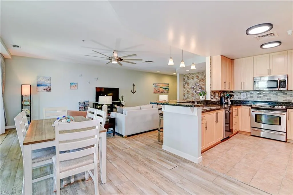 Virginia Beach, Virginia 23456, United States, 3 Bedrooms Bedrooms, ,2 BathroomsBathrooms,Residential,Active,136871