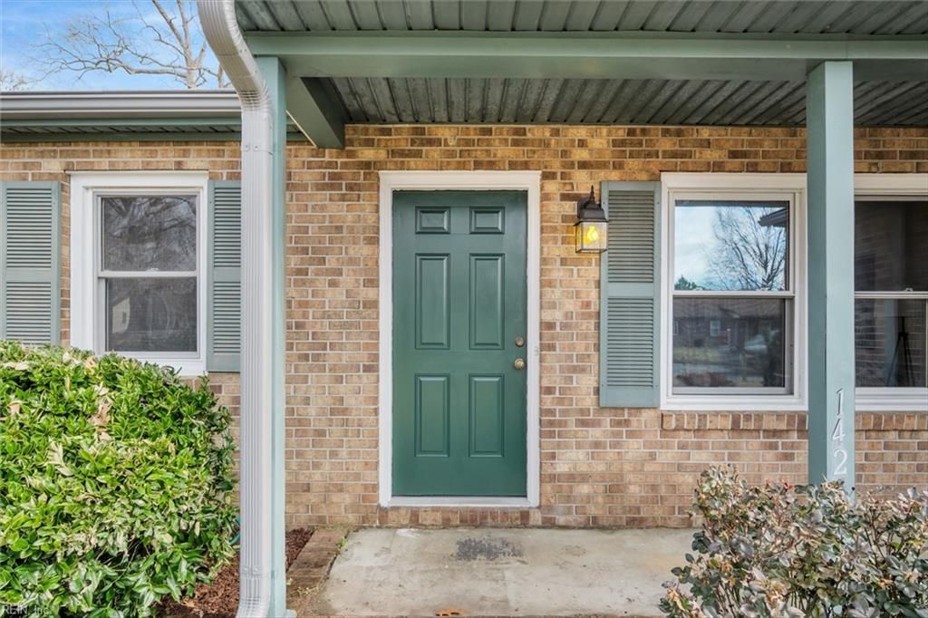 Photo of 14214 Penrith Lane, Newport News, VA 23602 (MLS # 10614520)