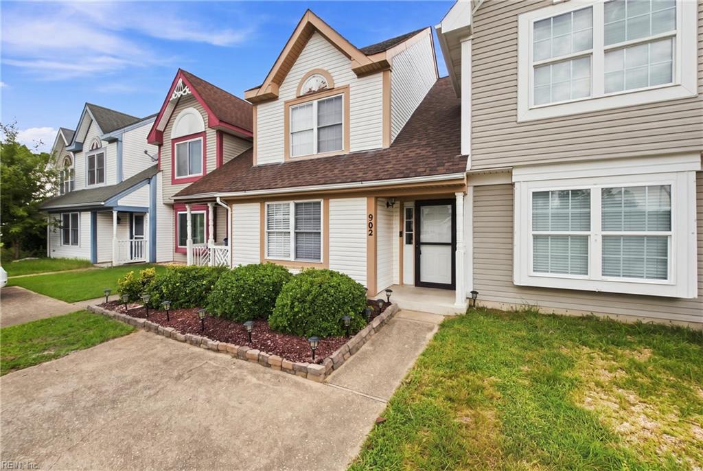 Photo of 902 Pocahontas Court, Smithfield, VA 23430 (MLS # 10651477)