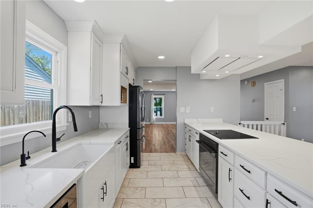 Photo of 2516 Dellwood Drive, Virginia Beach, VA 23454 (MLS # 10633139)