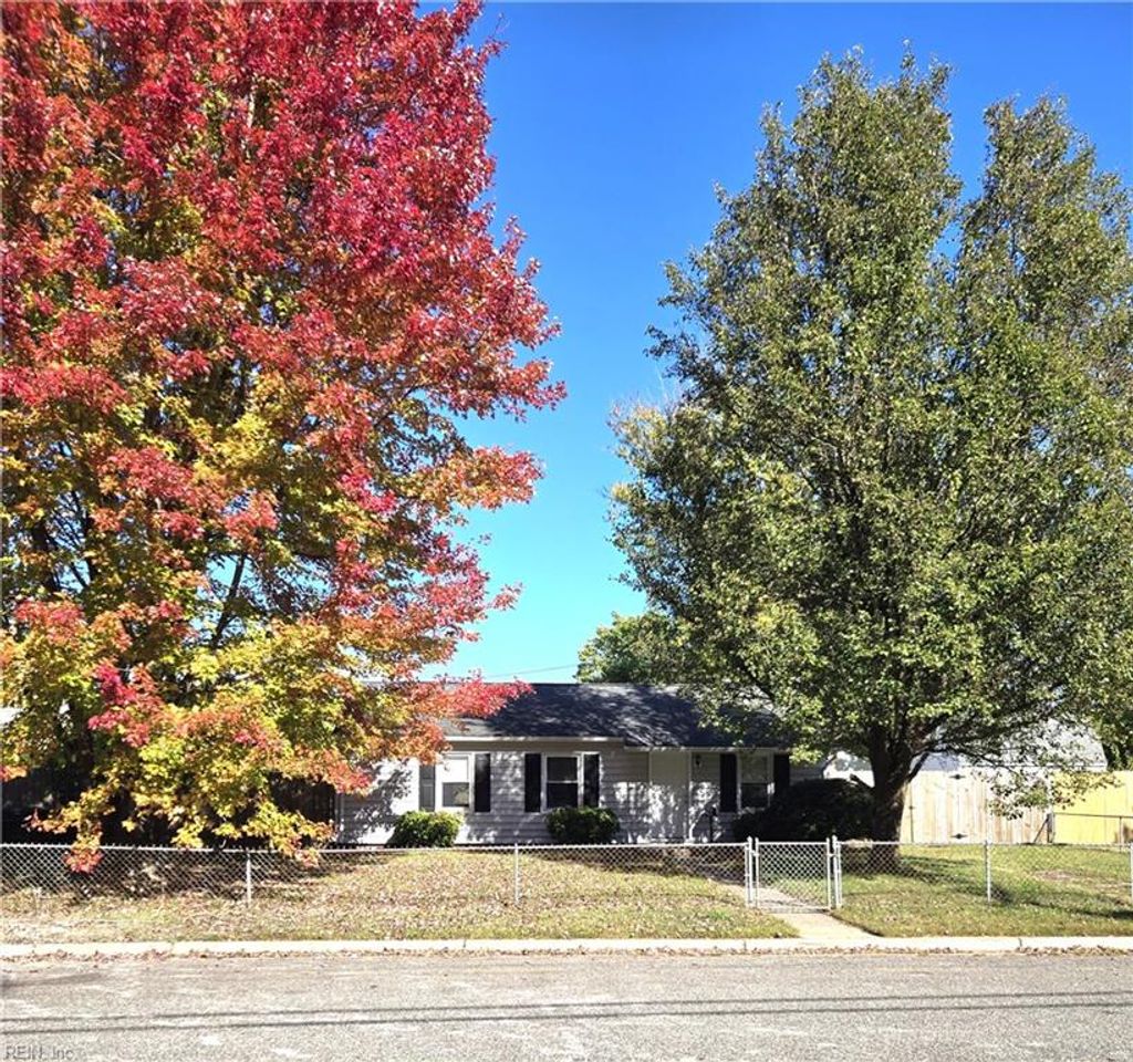 Photo of 526 Price Street, Hampton, VA 23663 (MLS # 10608708)