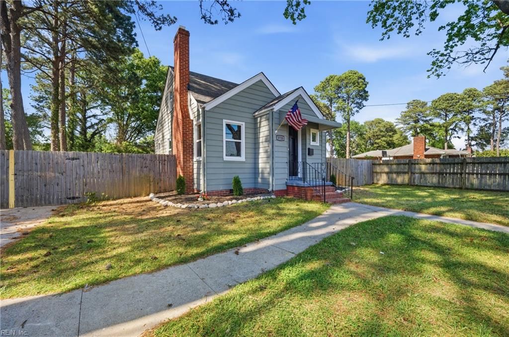 Photo of 3720 Turnpike Road, Portsmouth, VA 23701 (MLS # 10630137)