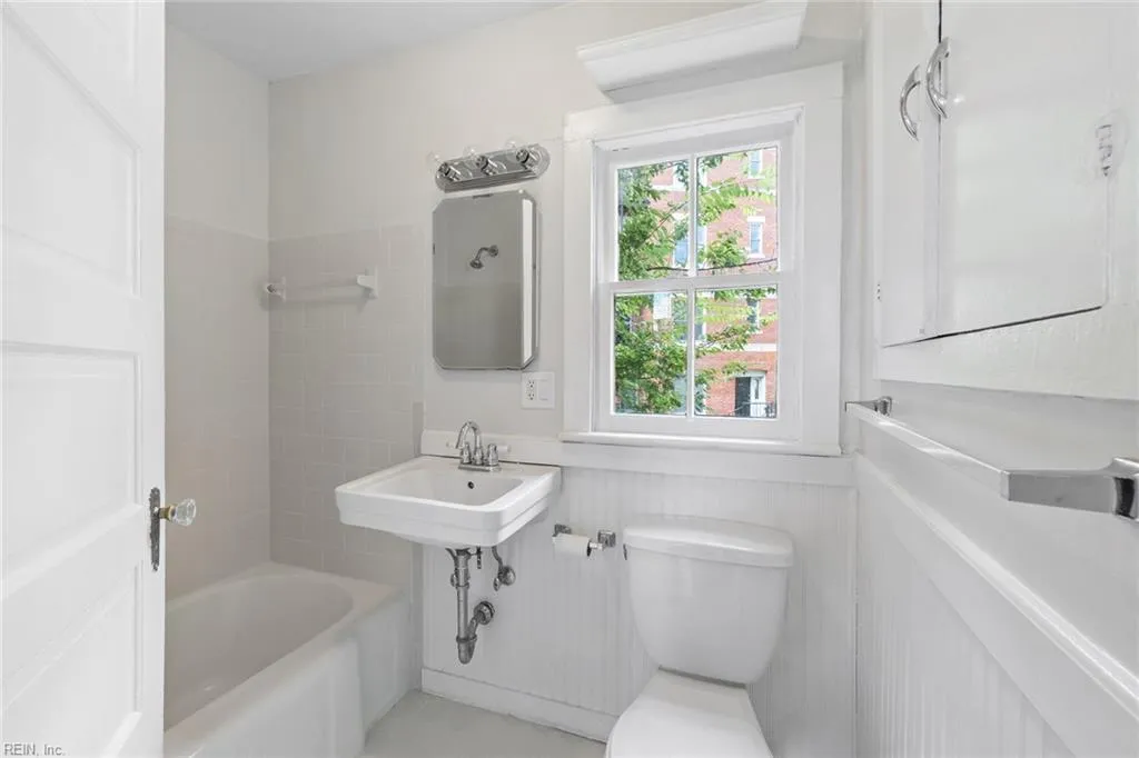 Norfolk, Virginia 23507, United States, ,Residential,Active,205769