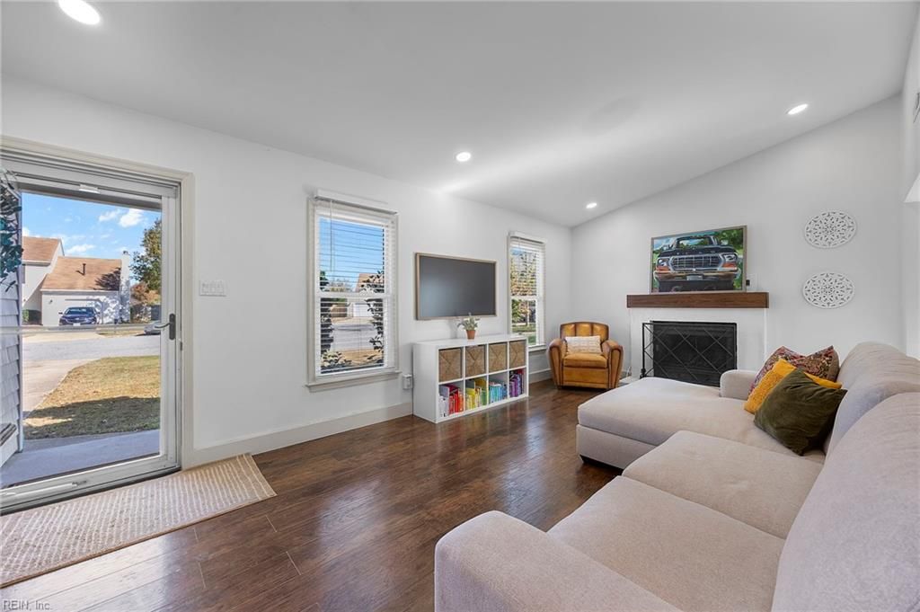 Photo of 909 Nahant Court, Virginia Beach, VA 23454 (MLS # 10610052)