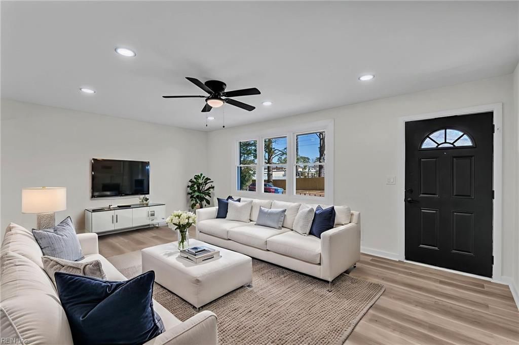 Photo of 2009 Meredith Road, Virginia Beach, VA 23455 (MLS # 10625053)