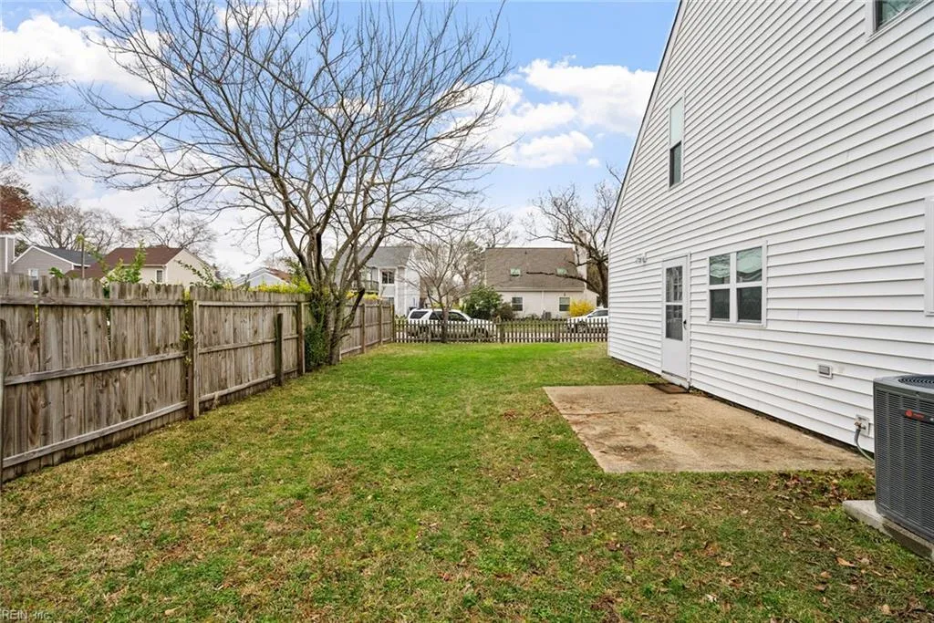 Virginia Beach, Virginia 23464, United States, 3 Bedrooms Bedrooms, ,2 BathroomsBathrooms,Residential,Pending,91106