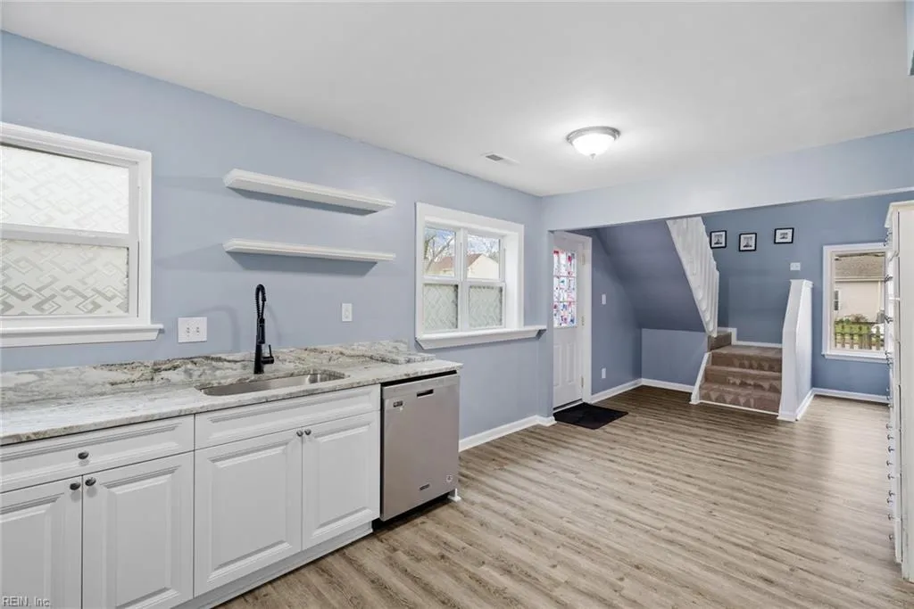 Virginia Beach, Virginia 23464, United States, 3 Bedrooms Bedrooms, ,2 BathroomsBathrooms,Residential,Pending,91106