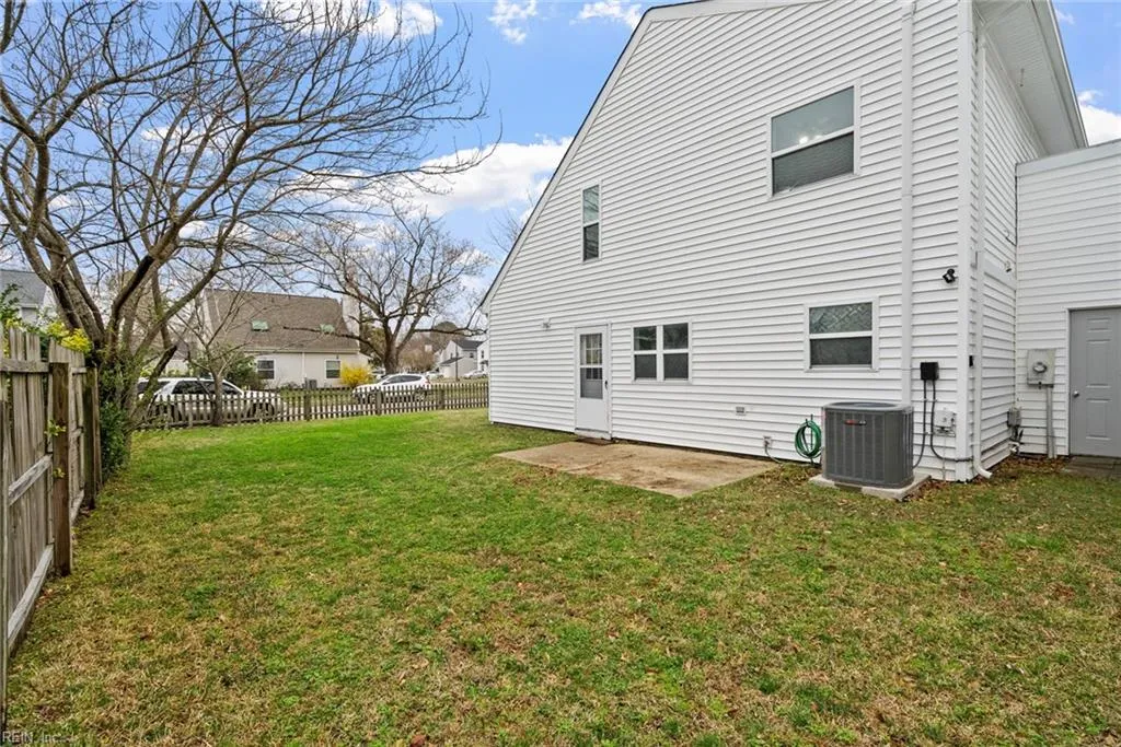 Virginia Beach, Virginia 23464, United States, 3 Bedrooms Bedrooms, ,2 BathroomsBathrooms,Residential,Pending,91106