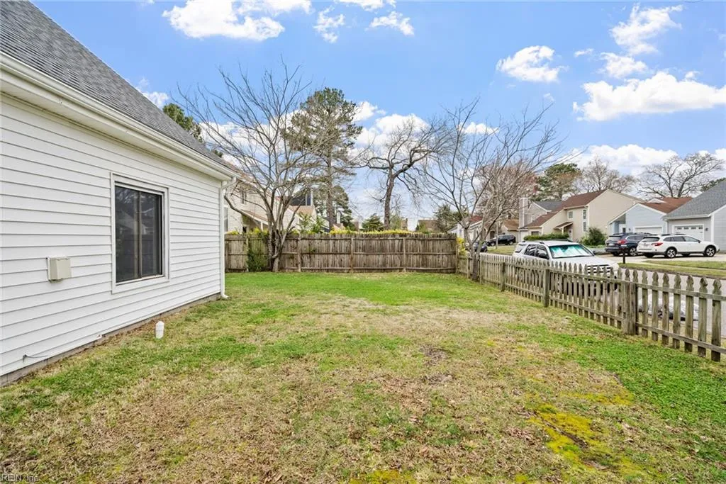 Virginia Beach, Virginia 23464, United States, 3 Bedrooms Bedrooms, ,2 BathroomsBathrooms,Residential,Pending,91106