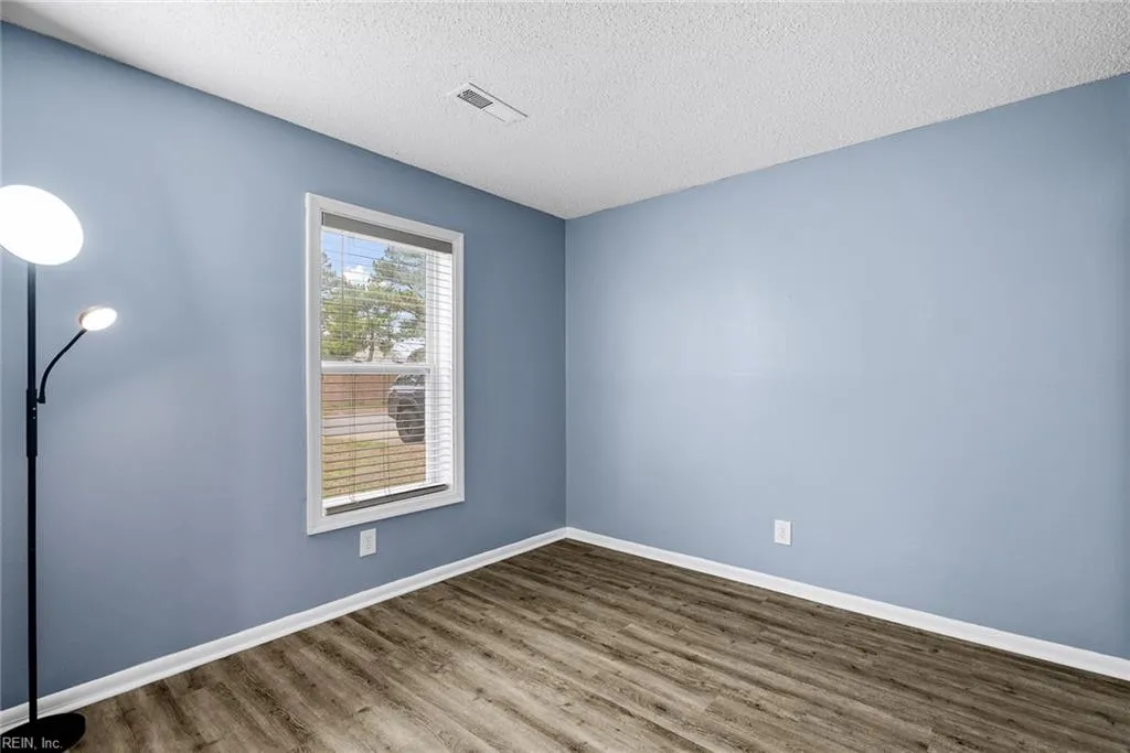 Virginia Beach, Virginia 23464, United States, 3 Bedrooms Bedrooms, ,2 BathroomsBathrooms,Residential,Pending,91106