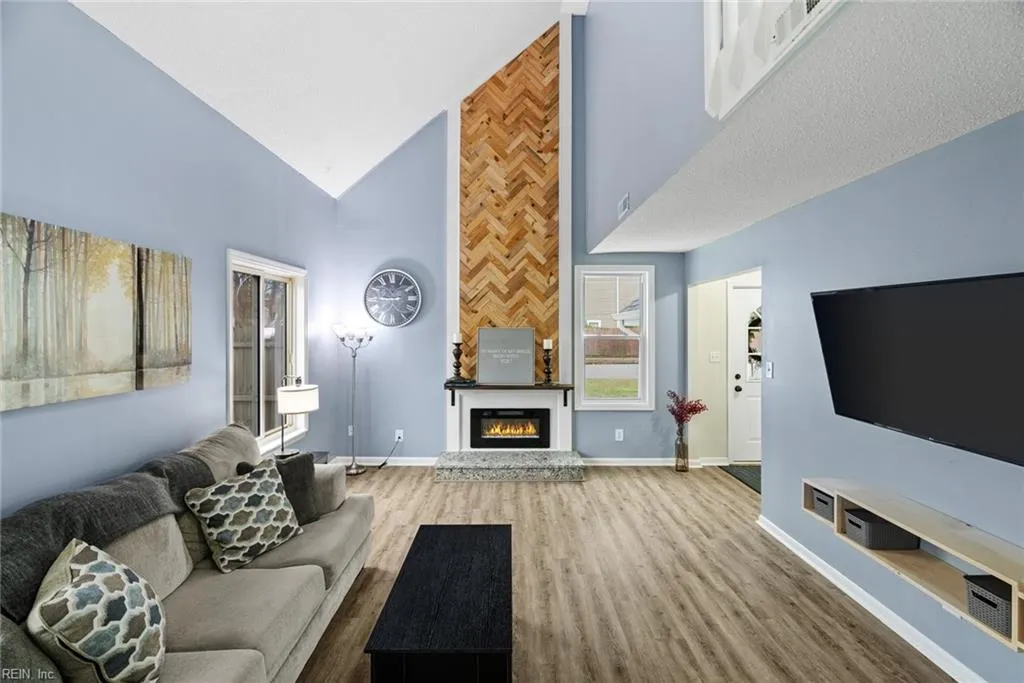 Virginia Beach, Virginia 23464, United States, 3 Bedrooms Bedrooms, ,2 BathroomsBathrooms,Residential,Pending,91106