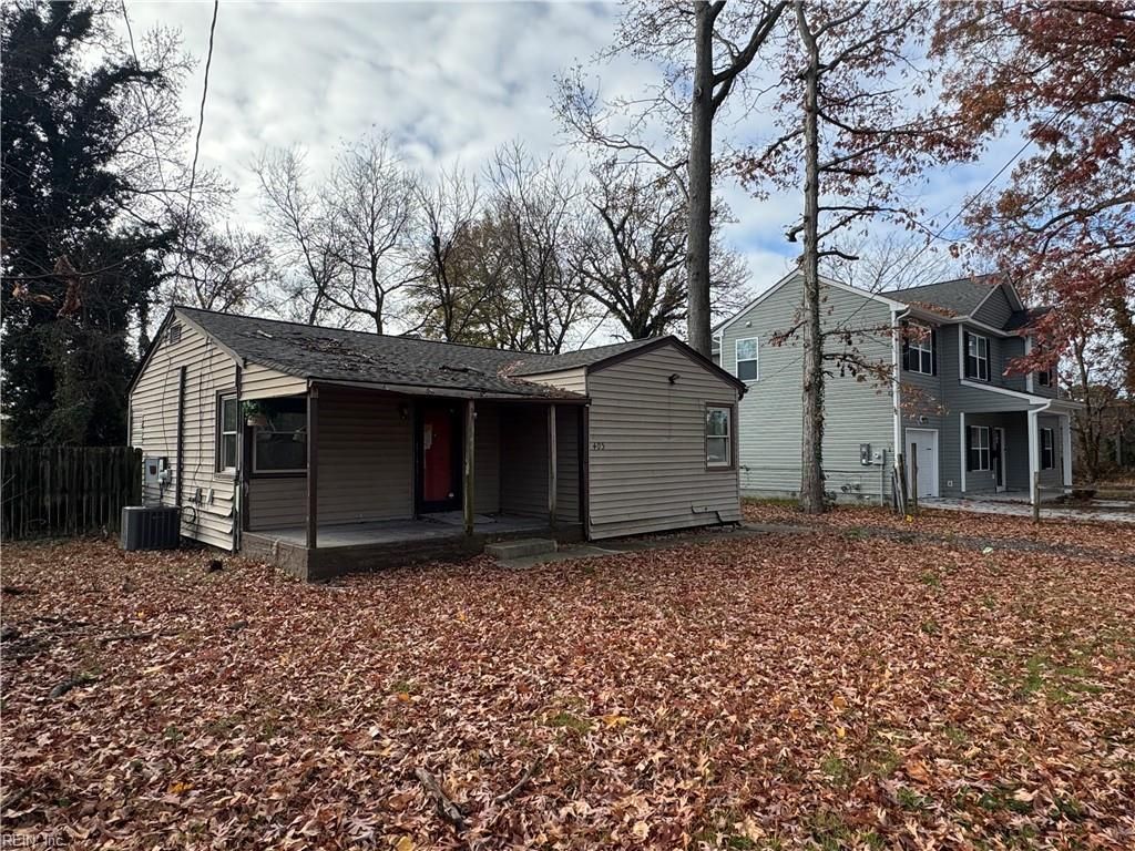 Photo of 403 Draper Drive, Norfolk, VA 23505 (MLS # 10612218)