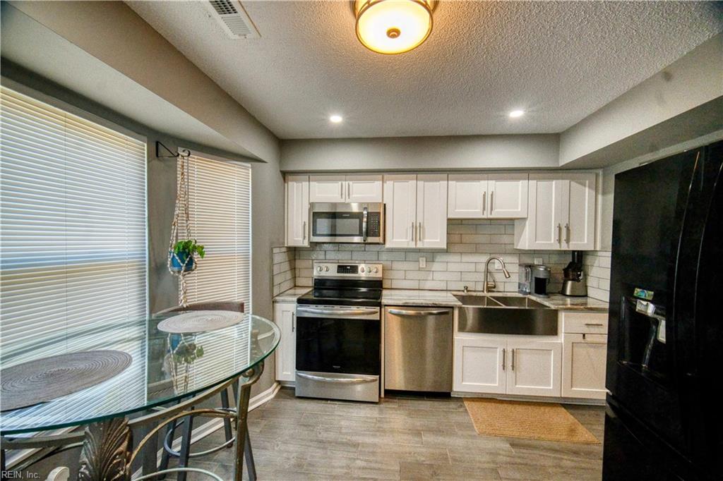 1110 Meadow Sage LN