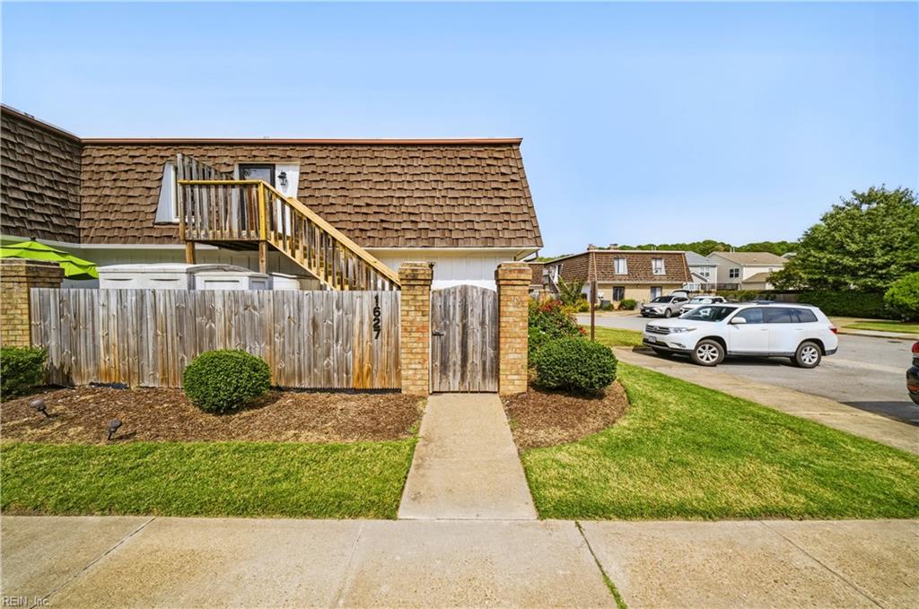 Photo of 1627 Ocean Bay Drive, Virginia Beach, VA 23454 (MLS # 10655013)