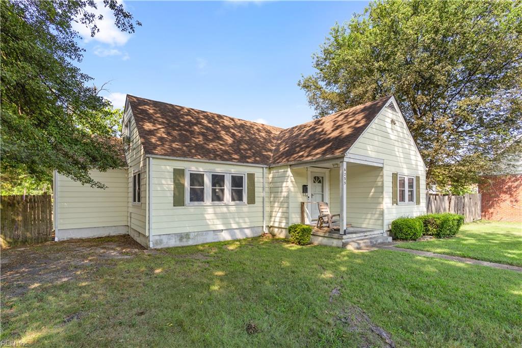 Photo of 6233 Tidewater Drive, Norfolk, VA 23509 (MLS # 10653717)
