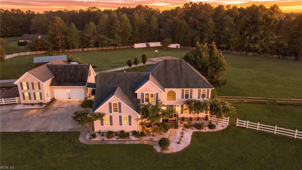 Photo of 3504 Riverwood Crescent, Chesapeake, VA 23322 (MLS # 10649639)