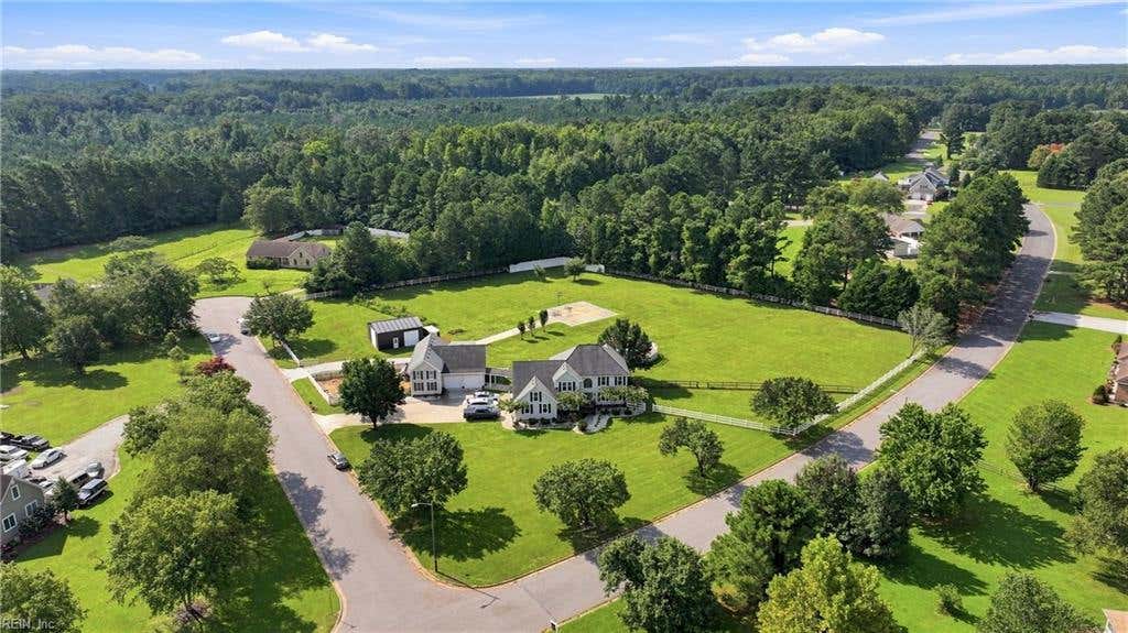 Photo of 3504 Riverwood Crescent, Chesapeake, VA 23322 (MLS # 10649639)