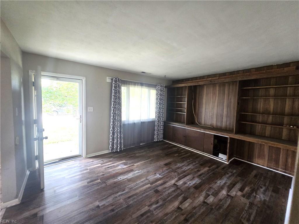 Photo of 4721 Lonewillow Lane, Virginia Beach, VA 23455 (MLS # 10644586)