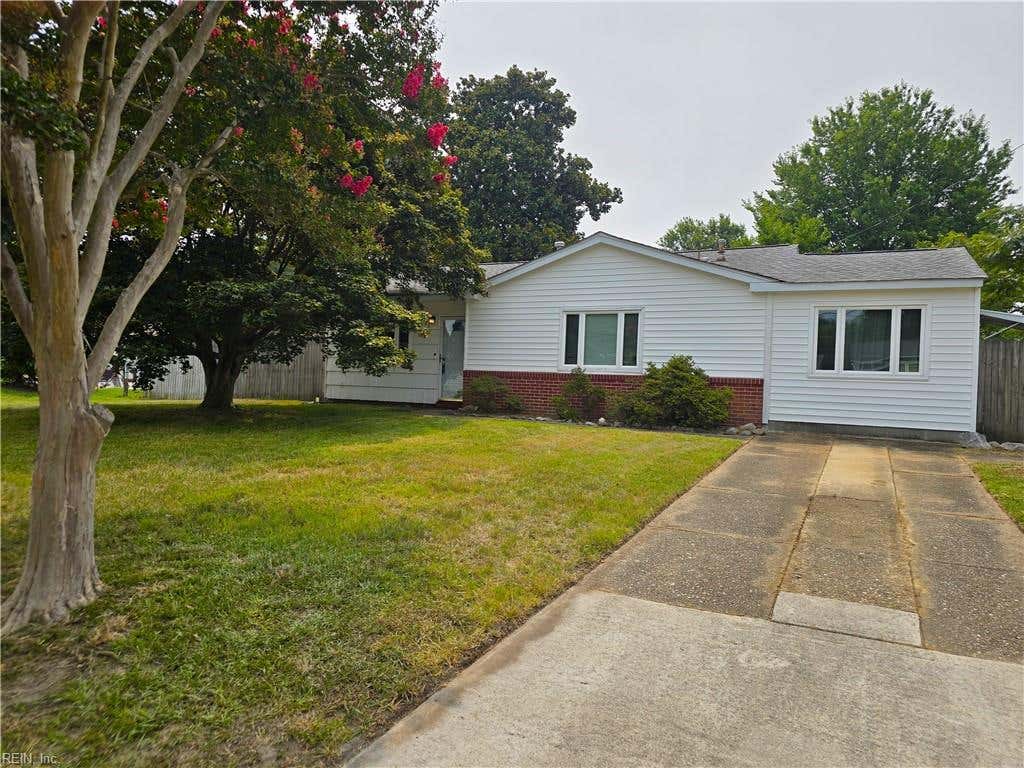 Photo of 4721 Lonewillow Lane, Virginia Beach, VA 23455 (MLS # 10644586)