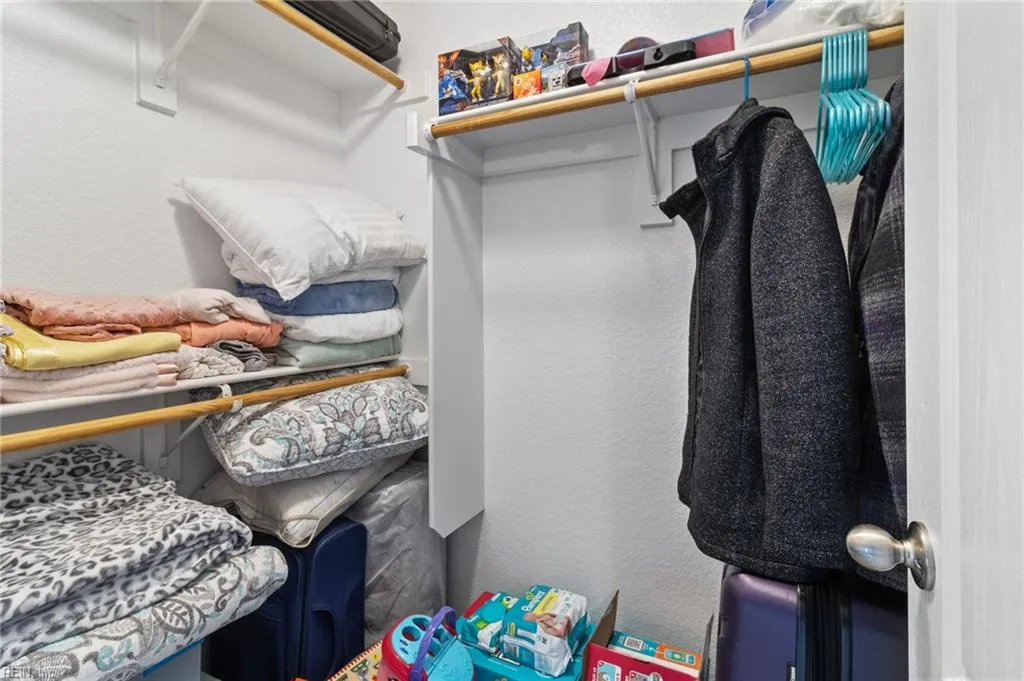 Suffolk, Virginia 23435, United States, 4 Bedrooms Bedrooms, ,4 BathroomsBathrooms,Residential,Active,182828