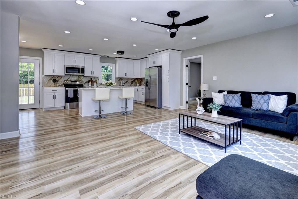 Photo of 6999 Linda Circle, Hayes, VA 23072 (MLS # 10617443)