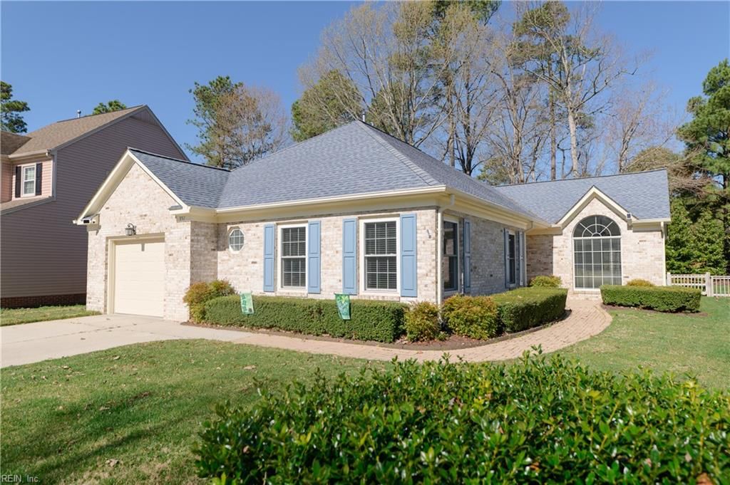 Photo of 957 Heathland Drive, Newport News, VA 23602 (MLS # 10624515)