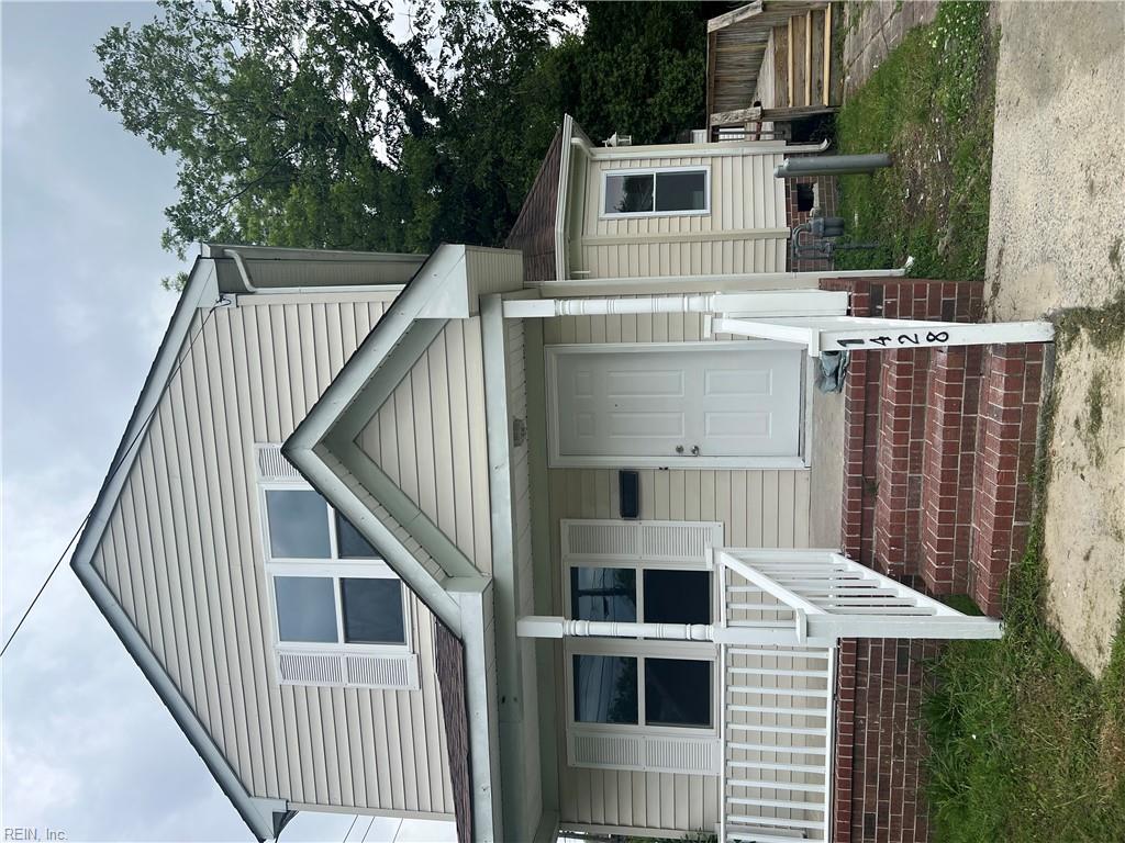 1428 Prentis AVE