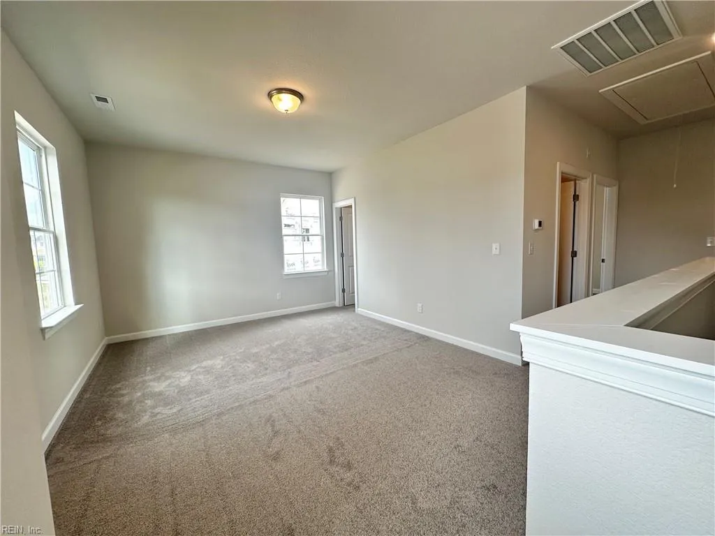 Suffolk, Virginia 23434, United States, 5 Bedrooms Bedrooms, ,3 BathroomsBathrooms,Residential,Active,193682