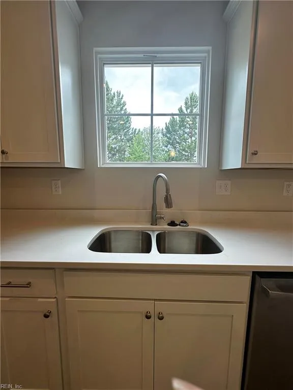 Suffolk, Virginia 23434, United States, 5 Bedrooms Bedrooms, ,3 BathroomsBathrooms,Residential,Active,193682