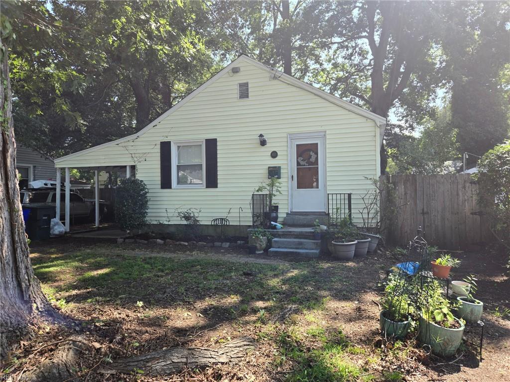 Photo of 425 Lenox Avenue, Norfolk, VA 23503 (MLS # 10651824)