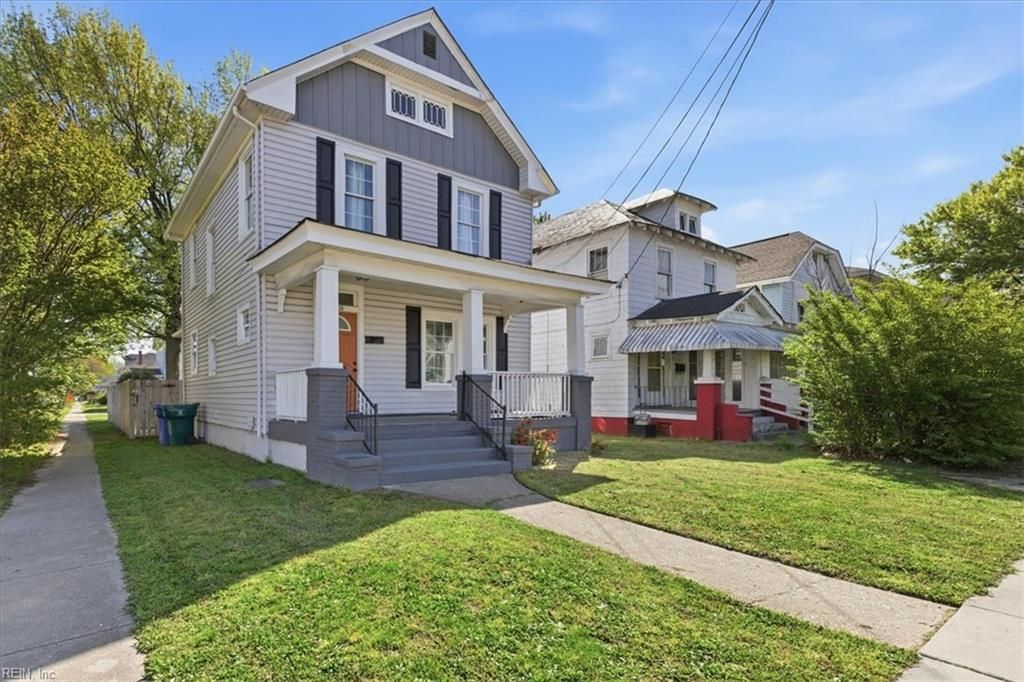 Photo of 2914 Madison Avenue, Newport News, VA 23607 (MLS # 10629615)